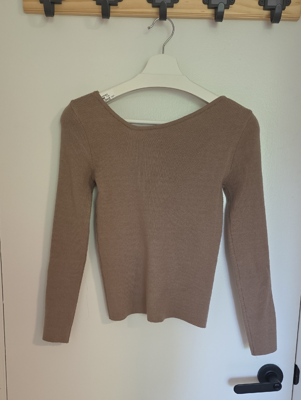 Women’s Slim Fit Knit Sweater - Taupe